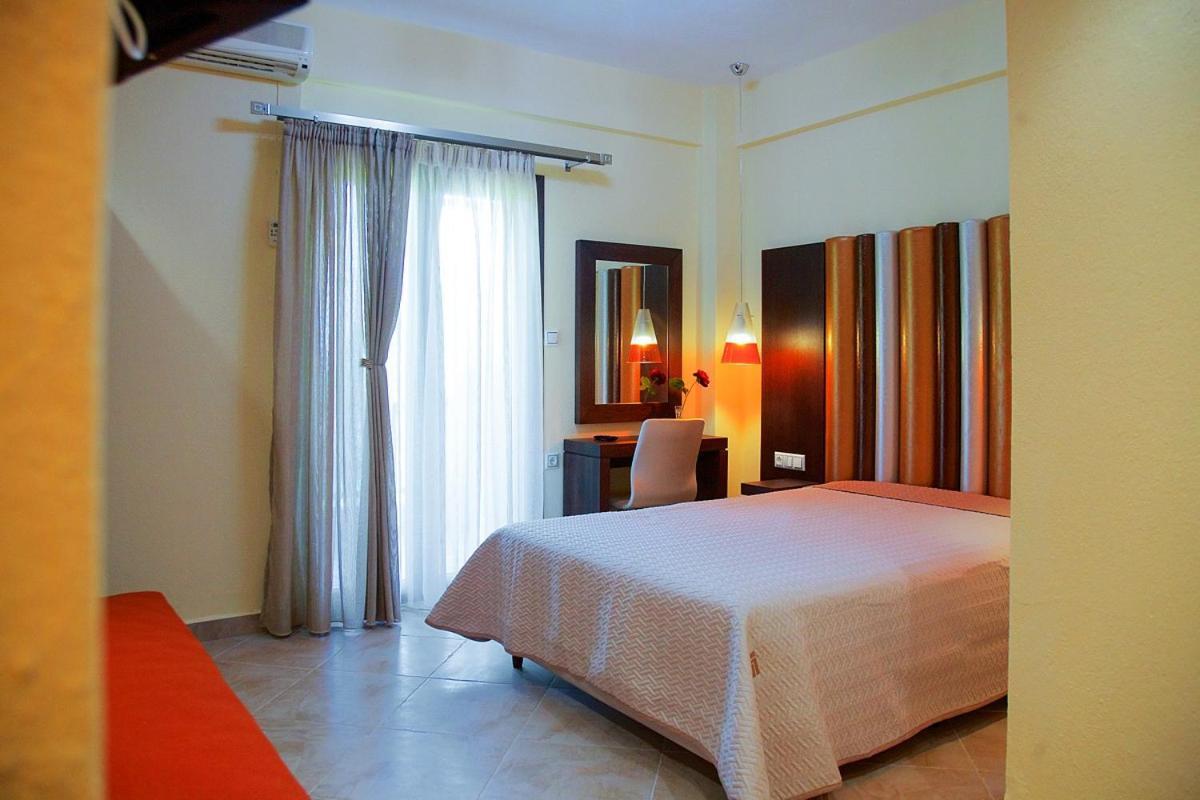 Stamos Apartments And Studios Вурвуру Екстериор снимка